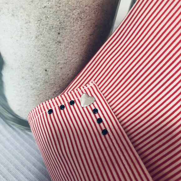 Isaac's Designs Red Stripe with Black Cat button up top- Size 1X - Picture 4 of 10